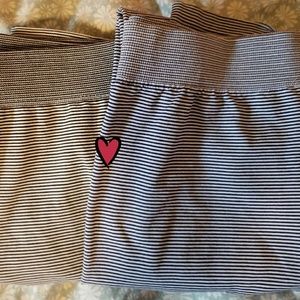 2 pairs leggings sm/med